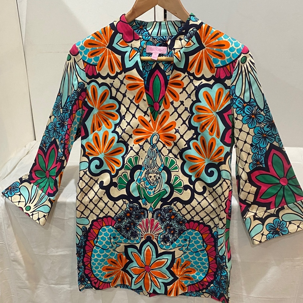 Lilly Pulitzer Vibrant Floral Tunic Shirt w elephants & monkey VGUC to EUC XS